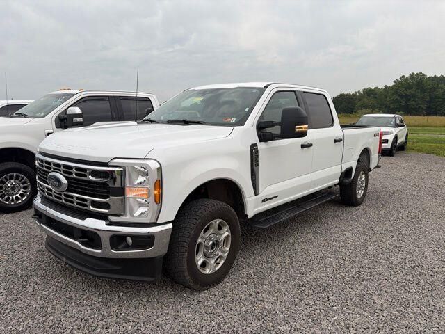 2025 Ford F-250 Super Duty XLT — photo 1 of 2