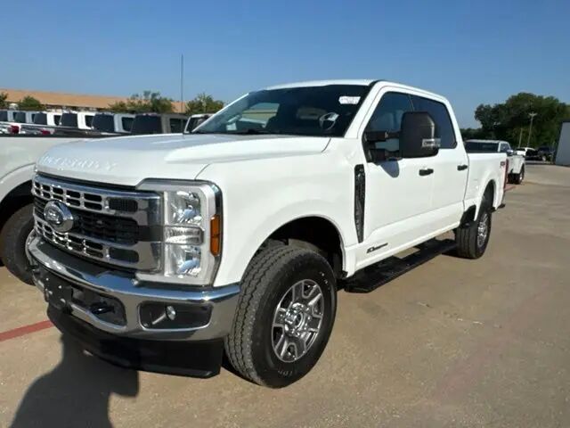 2025 Ford F-250 Super Duty XLT — photo 1 of 39