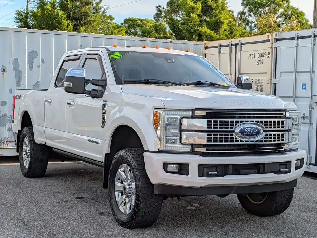 2017 Ford F-250 Super Duty Platinum — photo 1 of 7