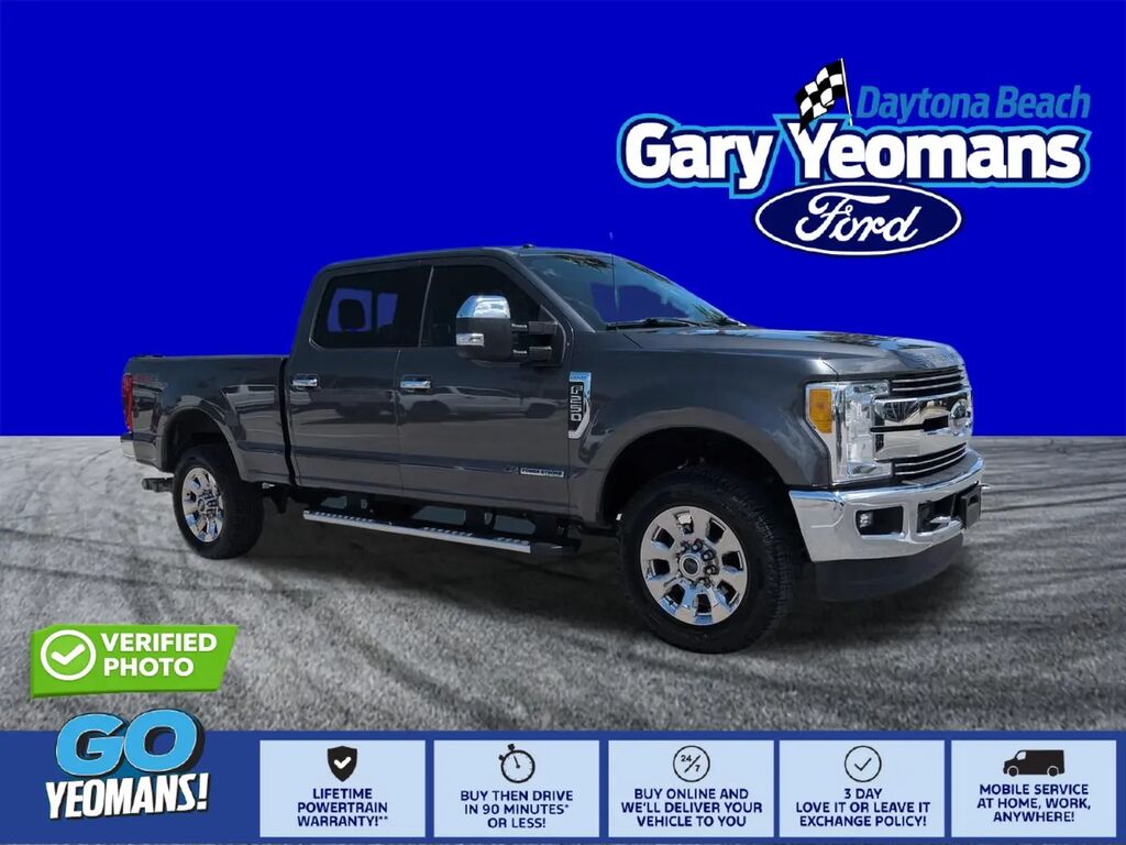 2017 Ford F-250 Super Duty Lariat — photo 1 of 26