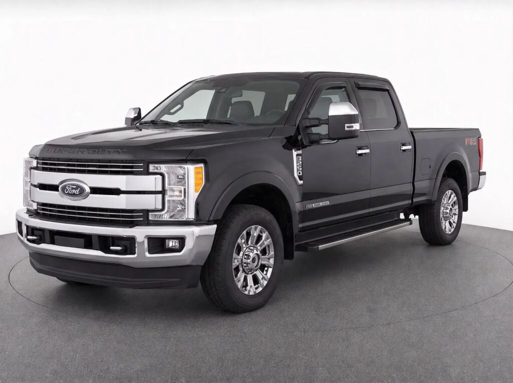 2017 Ford F-250 Super Duty Lariat — photo 1 of 8