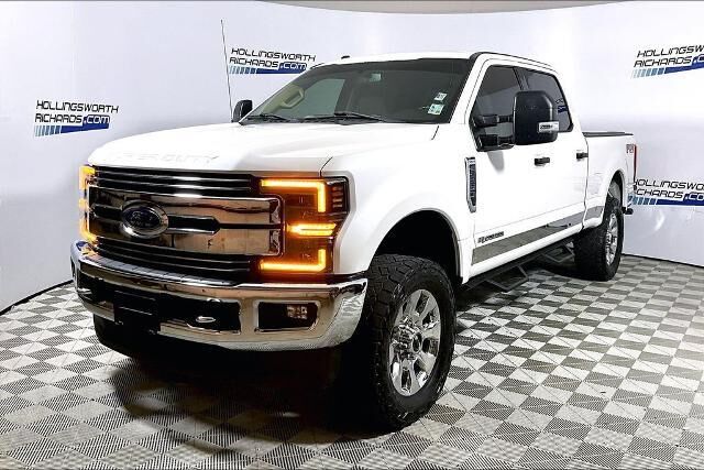 2018 Ford F-250 Super Duty Lariat — photo 1 of 13