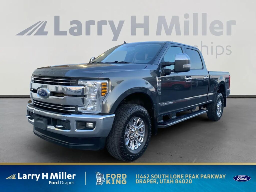 2019 Ford F-250 Super Duty Lariat — photo 1 of 52