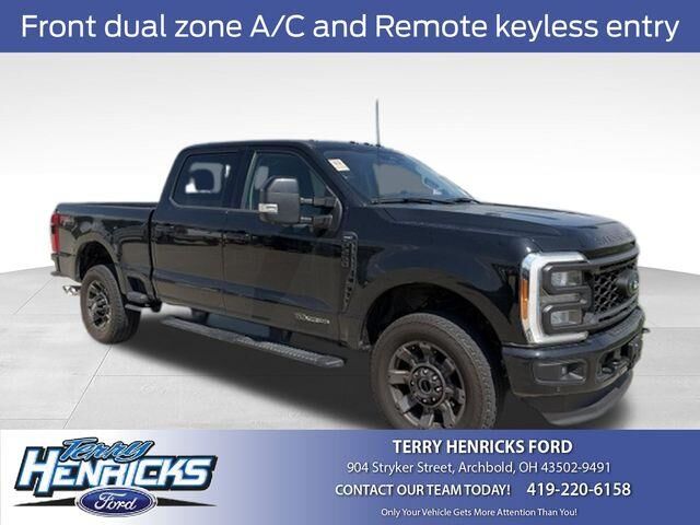 2023 Ford F-250 Super Duty Lariat — photo 1 of 26