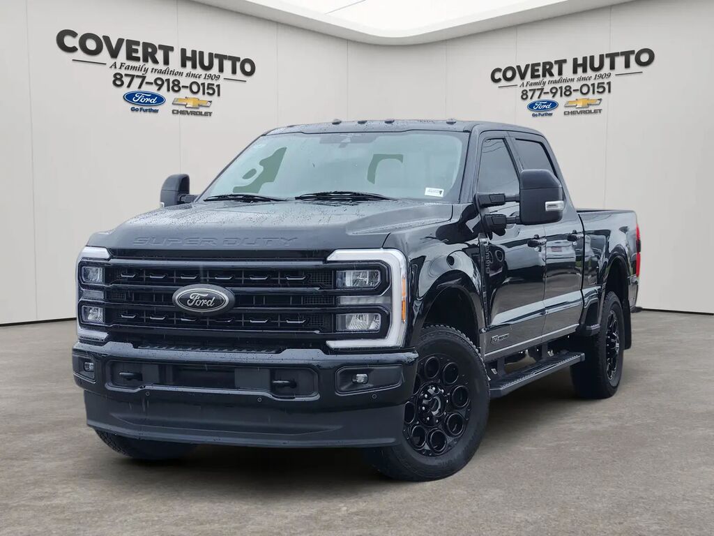2023 Ford F-250 Super Duty Lariat — photo 1 of 13