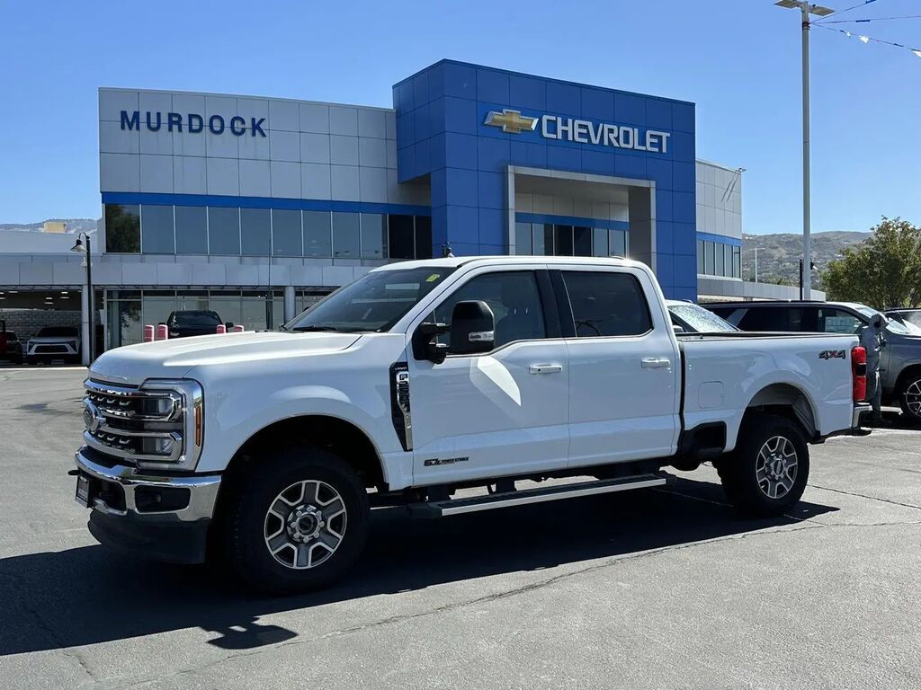2025 Ford F-250 Super Duty Lariat — photo 1 of 13