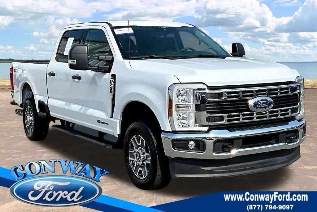 2025 Ford F-250 Super Duty XLT — photo 1 of 12