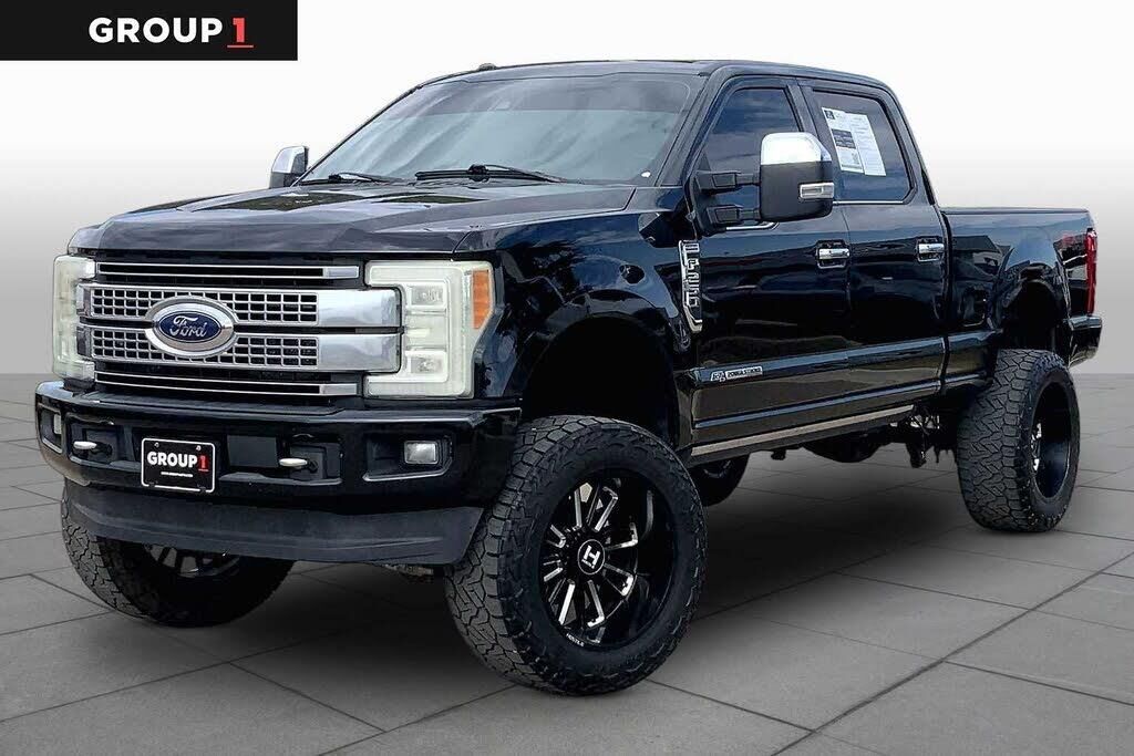 2017 Ford F-250 Super Duty Platinum — photo 1 of 14