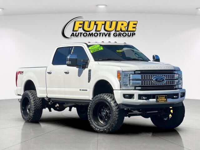 2017 Ford F-250 Super Duty Platinum — photo 1 of 39