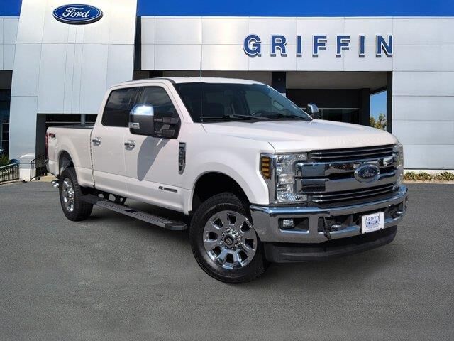 2018 Ford F-250 Super Duty Lariat — photo 1 of 26