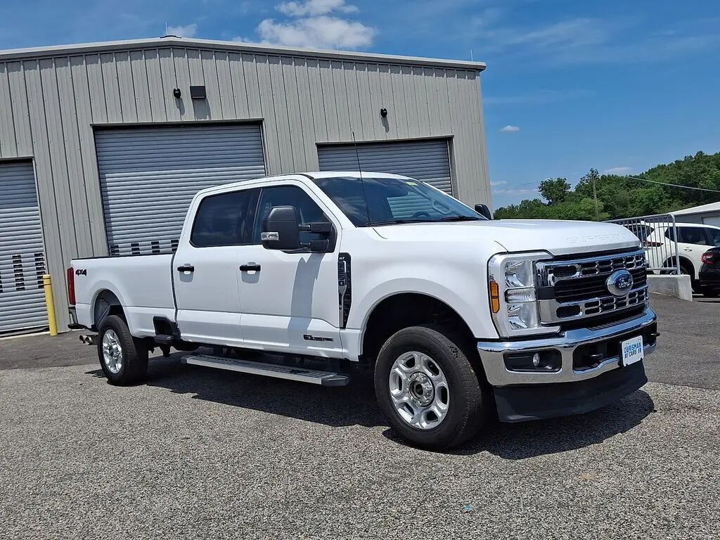 2025 Ford F-250 Super Duty XLT — photo 1 of 13