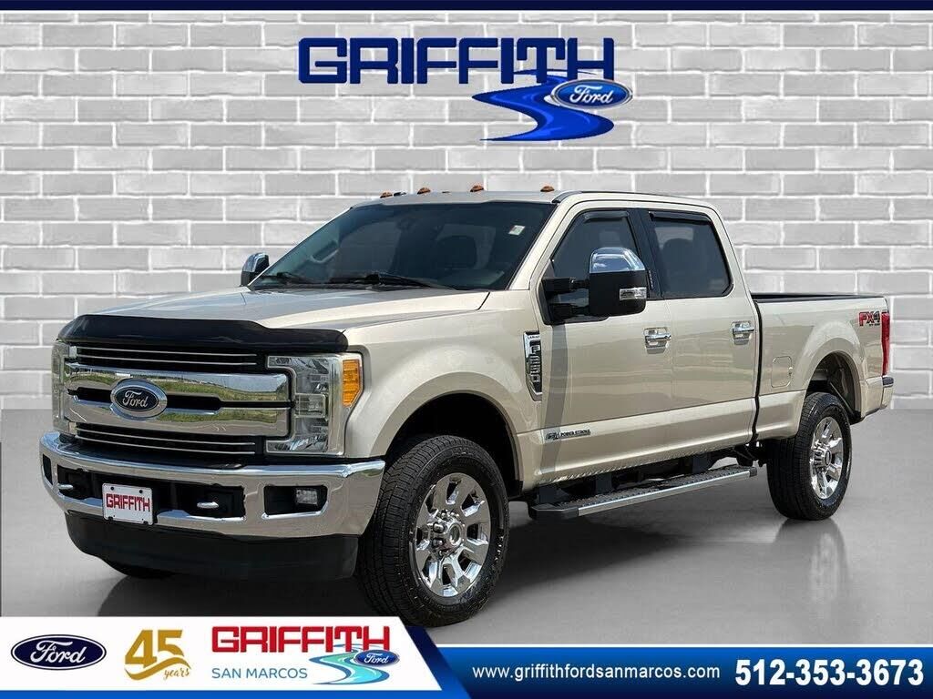 2017 Ford F-250 Super Duty Lariat — photo 1 of 1