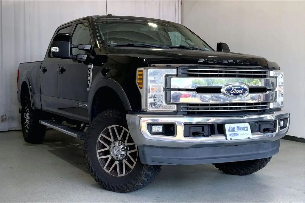2018 Ford F-250 Super Duty Lariat — photo 1 of 2