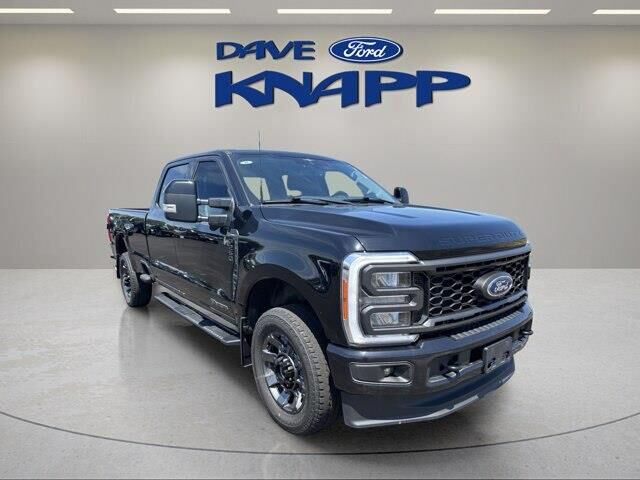 2023 Ford F-250 Super Duty Lariat — photo 1 of 13