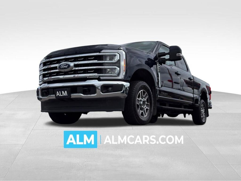 2023 Ford F-250 Super Duty Lariat — photo 1 of 13