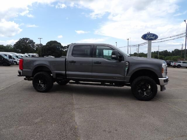 2025 Ford F-250 Super Duty XLT