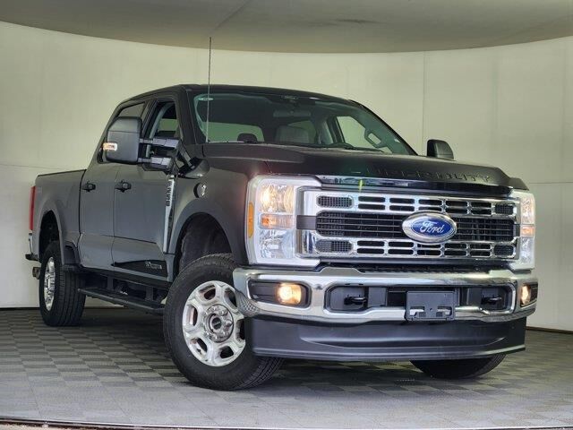2025 Ford F-250 Super Duty XLT — photo 1 of 26