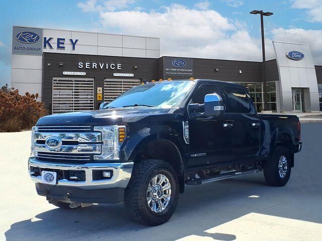 2019 Ford F-250 Super Duty Lariat — photo 1 of 2