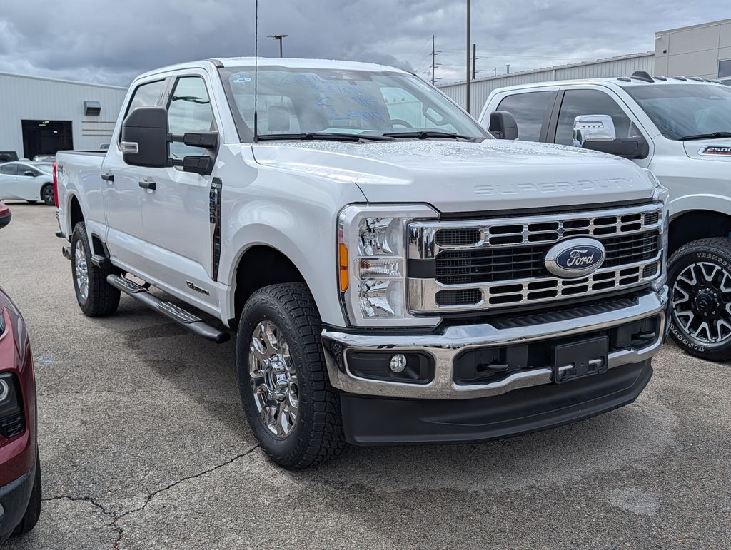 2023 Ford Super Duty F-250 SRW XLT — photo 1 of 3