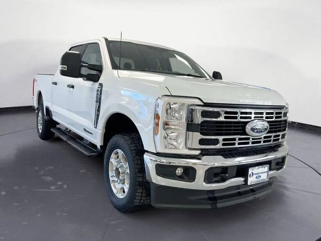 2025 Ford F-250 Super Duty XLT — photo 1 of 13