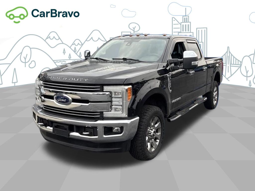 2017 Ford Super Duty F-250 SRW LARIAT — photo 1 of 6