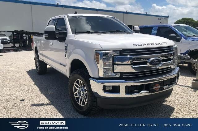 2019 Ford F-250 Super Duty Lariat — photo 1 of 11