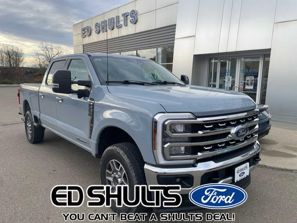 2024 Ford F-250 Super Duty Lariat — photo 1 of 1