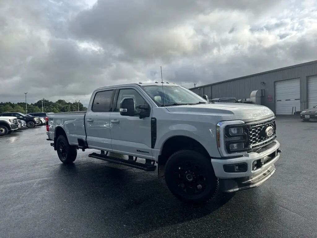 2026 Ford F-250 Super Duty Lariat — photo 1 of 27