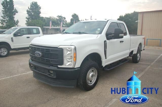 2023 Ford F-250 Super Duty XL — photo 1 of 39