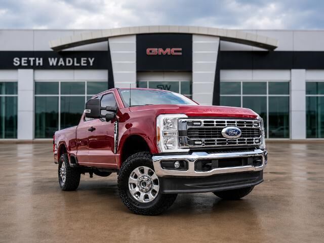 2023 Ford F-250 Super Duty XLT — photo 1 of 13