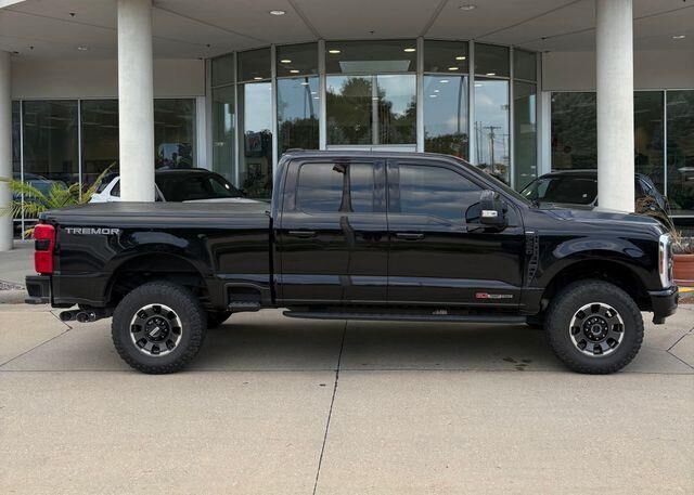 2024 Ford F-250 Super Duty Lariat — photo 1 of 27