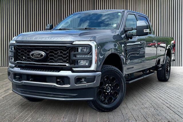 2023 Ford F-250 Super Duty Lariat — photo 1 of 13