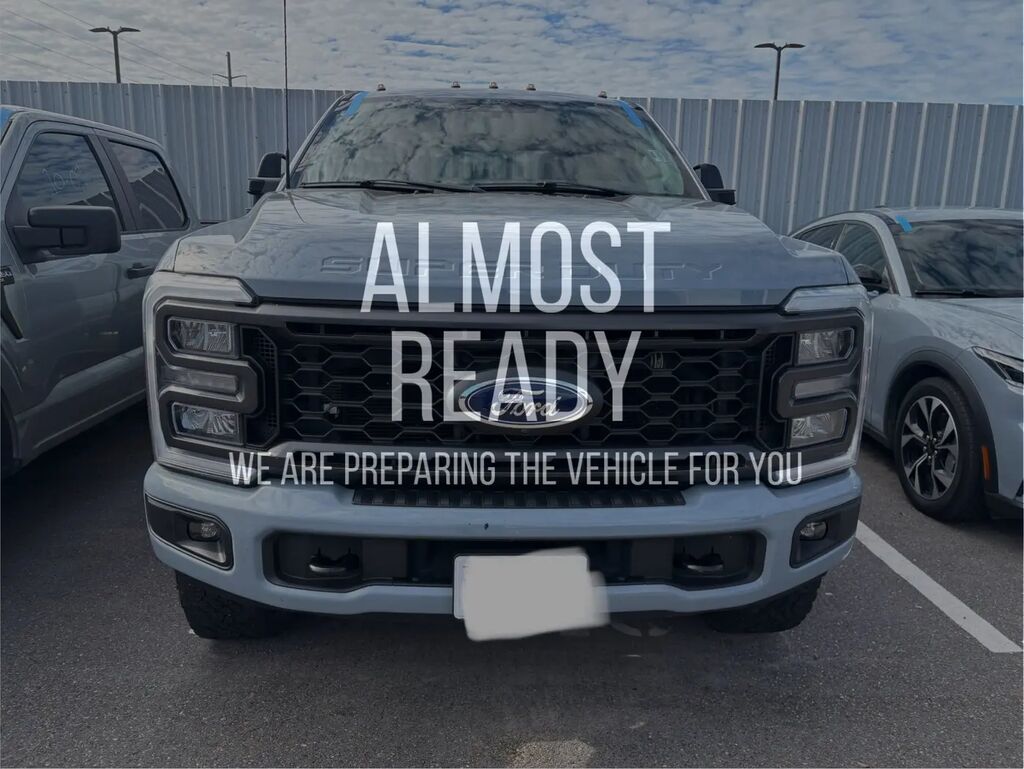 2024 Ford F-250 Super Duty Lariat — photo 1 of 13