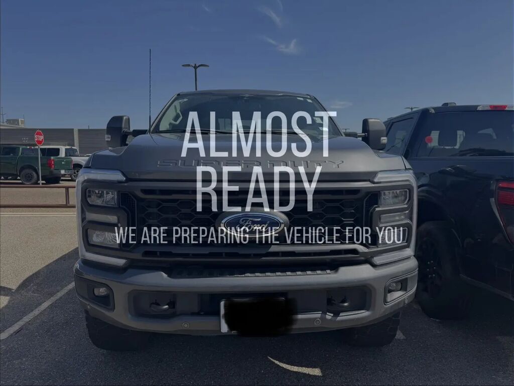 2023 Ford F-250 Super Duty Lariat — photo 1 of 13