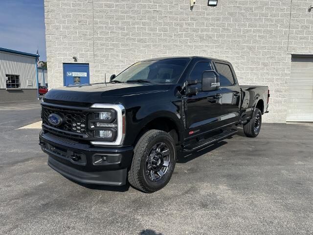 2024 Ford F-250 Super Duty Lariat — photo 1 of 13
