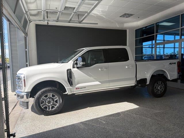 2024 Ford F-250 Super Duty Lariat — photo 1 of 13