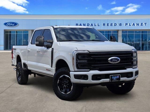 2025 Ford F-250 Super Duty Platinum — photo 1 of 39