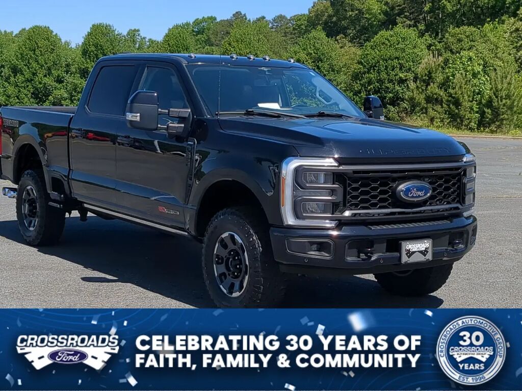 2023 Ford F-250 Super Duty Lariat — photo 1 of 39