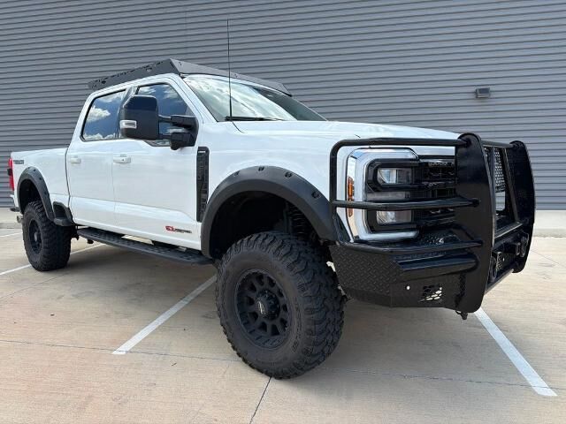 2024 Ford F-250 Super Duty Lariat — photo 1 of 13