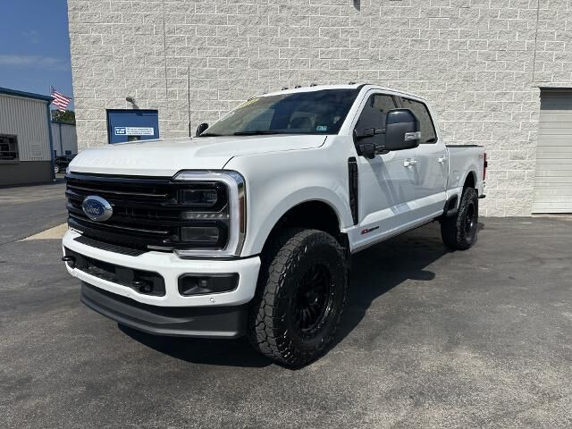 2026 Ford F-250 Super Duty Platinum — photo 1 of 13