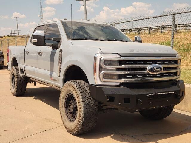 2024 Ford F-250 Super Duty Platinum — photo 1 of 8