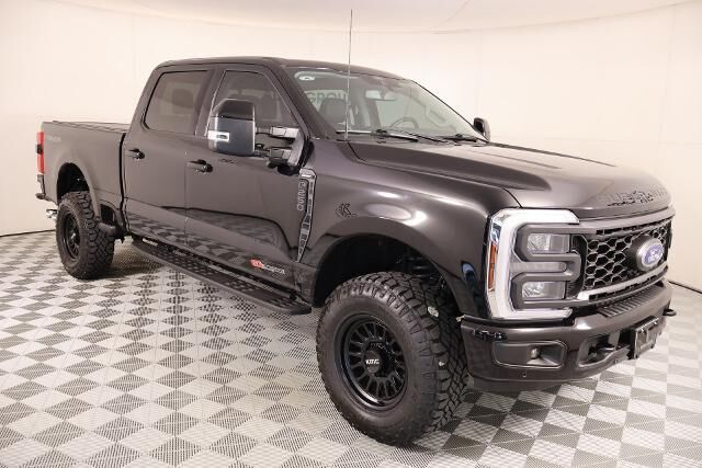 2024 Ford F-250 Super Duty Lariat — photo 1 of 26