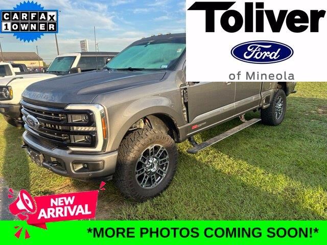 2025 Ford F-250 Super Duty Platinum