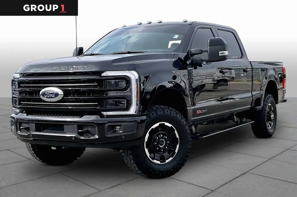 2025 Ford F-250 Super Duty Platinum — photo 1 of 12