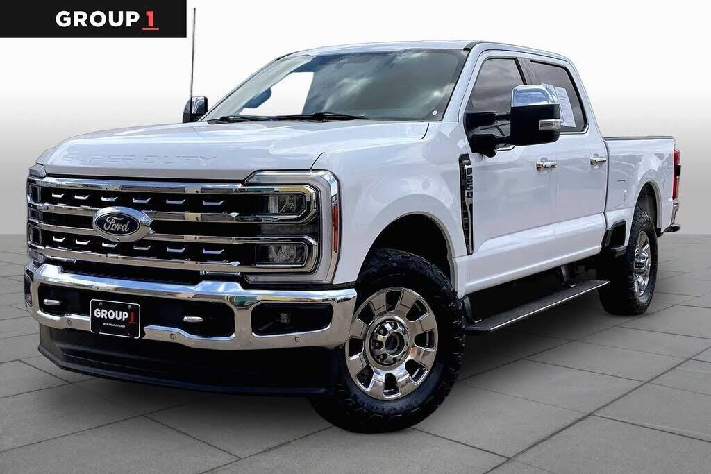 2024 Ford F-250 Super Duty Lariat — photo 1 of 25