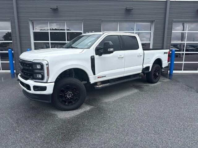 2024 Ford F-250 Super Duty Lariat — photo 1 of 5