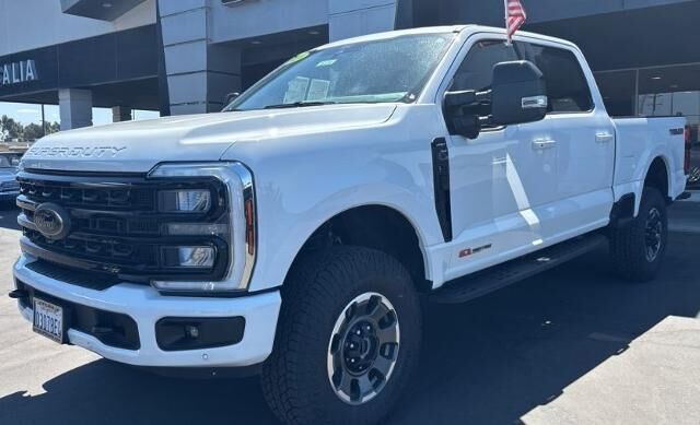 2024 Ford F-250 Super Duty Lariat — photo 1 of 13