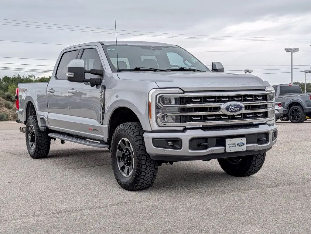 2023 Ford F-250 Super Duty Lariat — photo 1 of 13