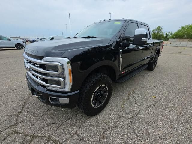 2023 Ford F-250 Super Duty Platinum — photo 1 of 26