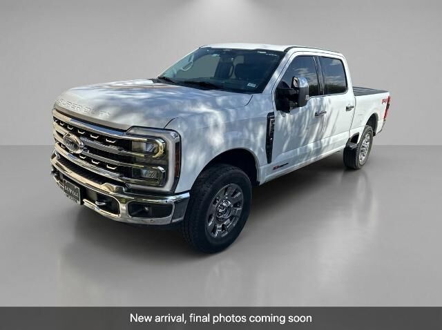 2024 Ford F-250 Super Duty Lariat — photo 1 of 32